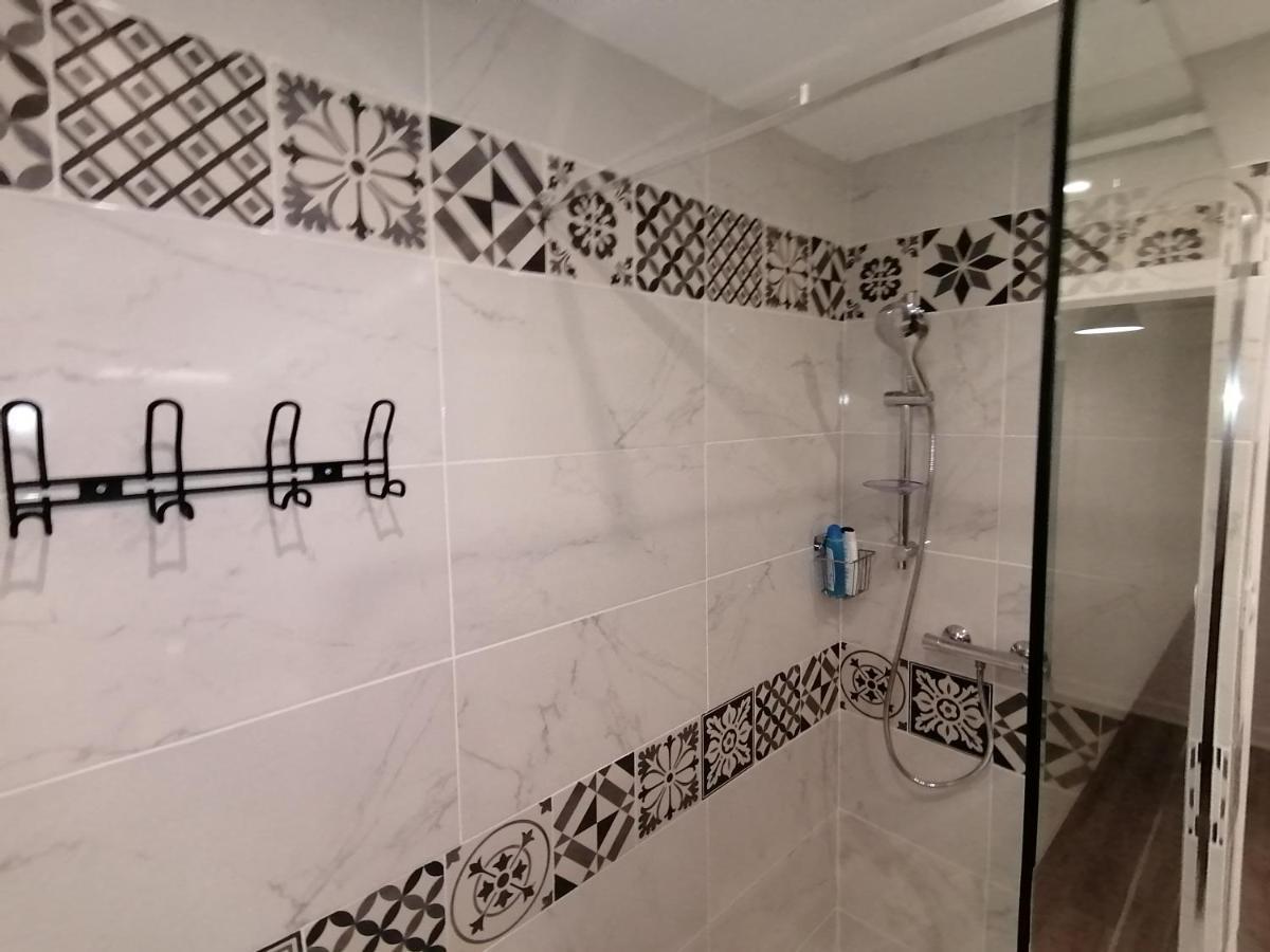 Hadriel Host Apartment Клермон-Феран Екстериор снимка